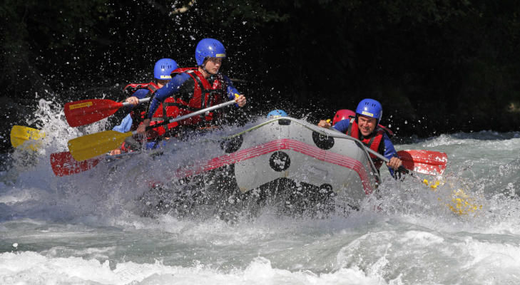 Parcours de rafting en eaux vives depuis Centron