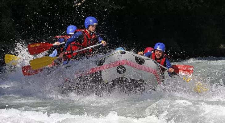 Parcours de rafting en eaux vives depuis Centron