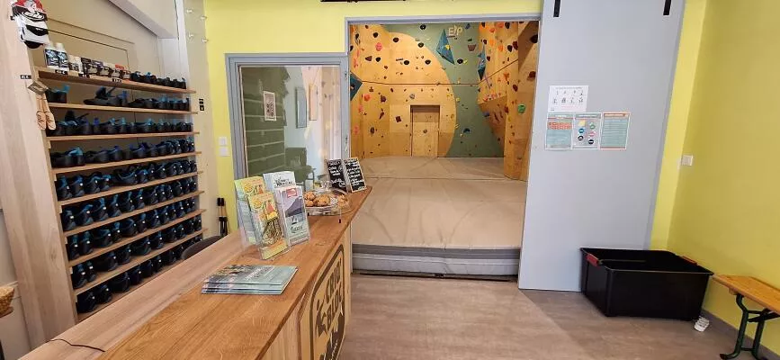 Bouldering indoor Lake Annecy