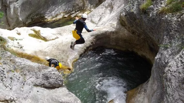 Canyoning sessions with an instructor in Annecy 