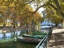 Annecy, the docks and the lovers bidge