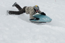 Descente en luge sportif