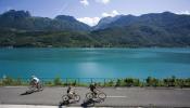 Bike ride at the edge of Lake Annecy