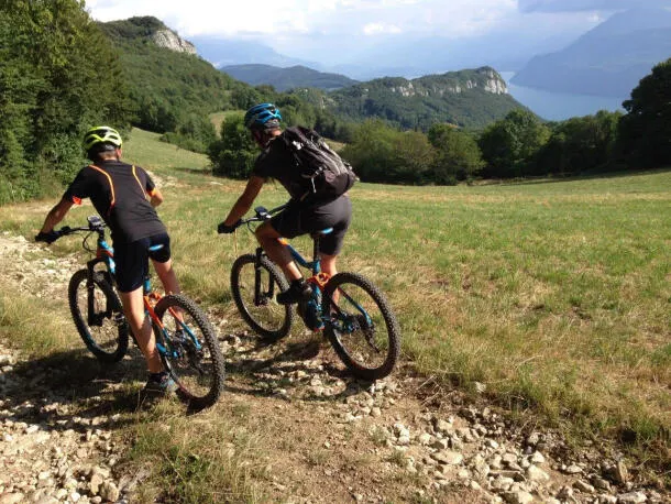 VTT électrique à Annecy 