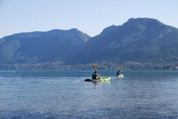 Kayak trip on lake d'Annecy