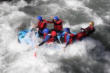 Rafting course near Annecy Lake 