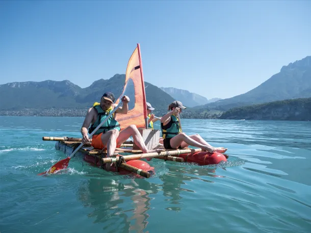 Raft race at La Crique Saint-Jorioz