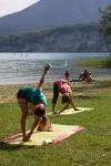 Yoga sur la plage de la Crique