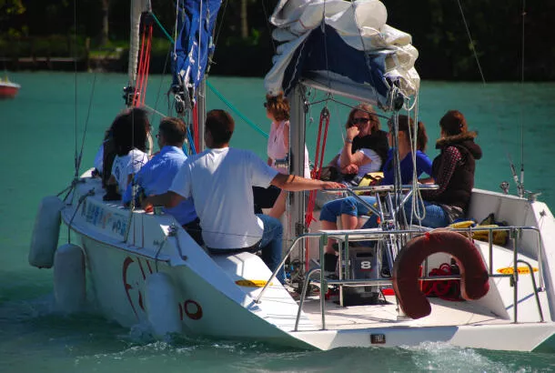 Croisière sur le lac d'Annecy en voilier collectif