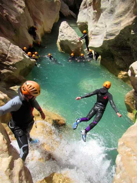 canyoning eau saut 