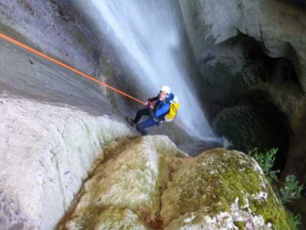 Canyoning Montmin déroulement descente rappel